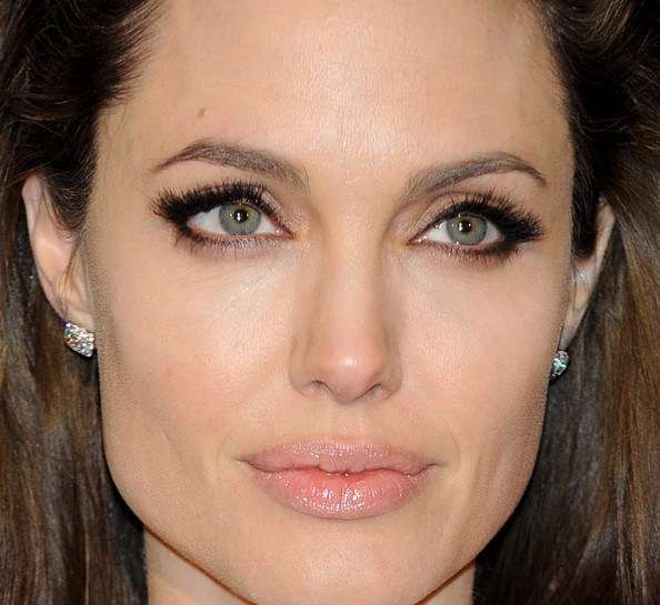 Il make up nude di Angelina Jolie