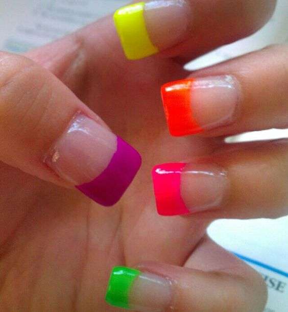 French manicure fluo