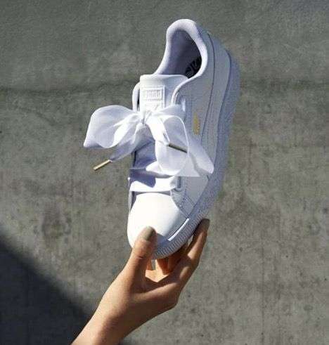Sneakers Puma con nastri bianchi