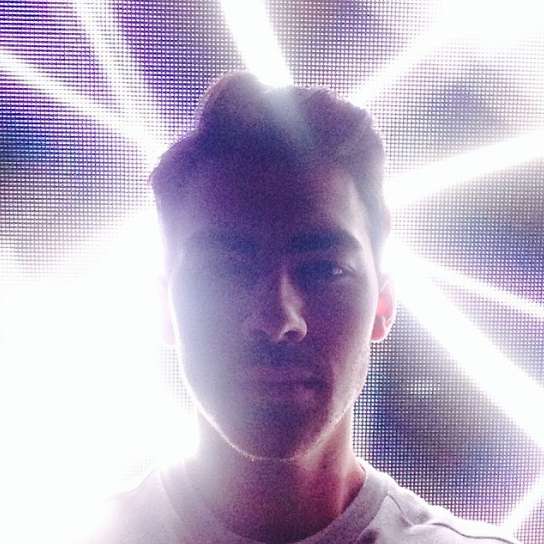 Foto social selfie gennaio 2014 - Joe Jonas