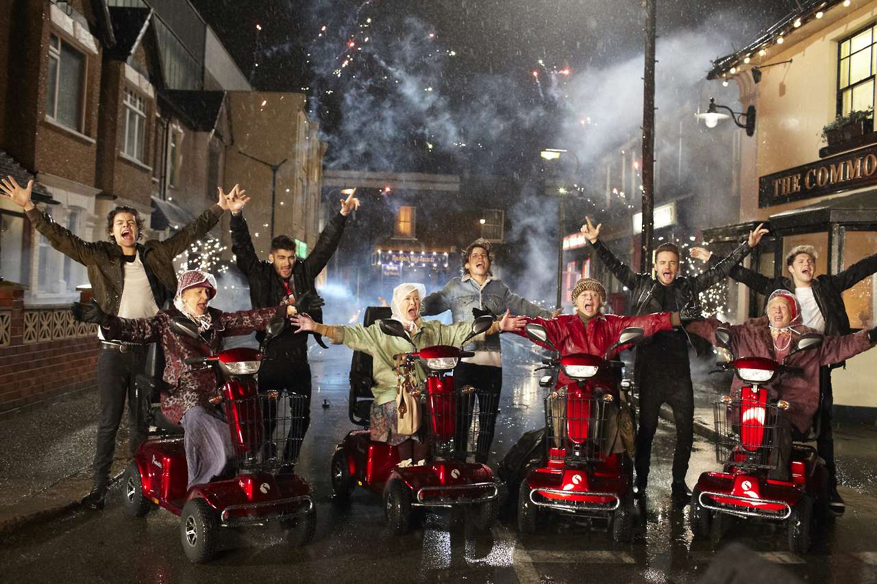 One Direction Midnight Memories video - signore