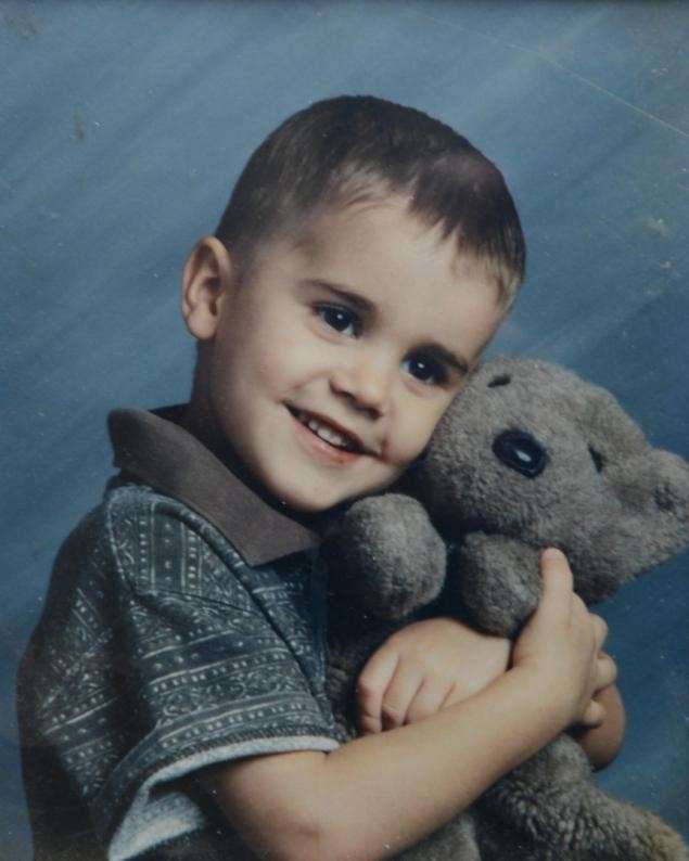 Justin Bieber con peluche