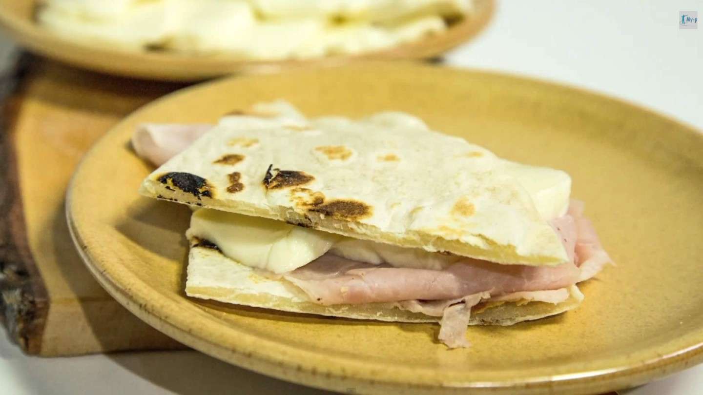 Piadina cotto e scamorza