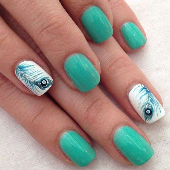 Nail art tiffany con piume