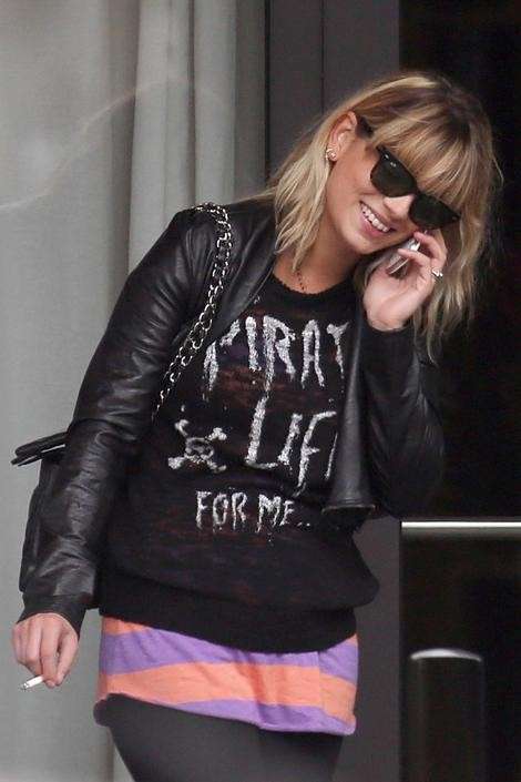 Emma Marrone fuma